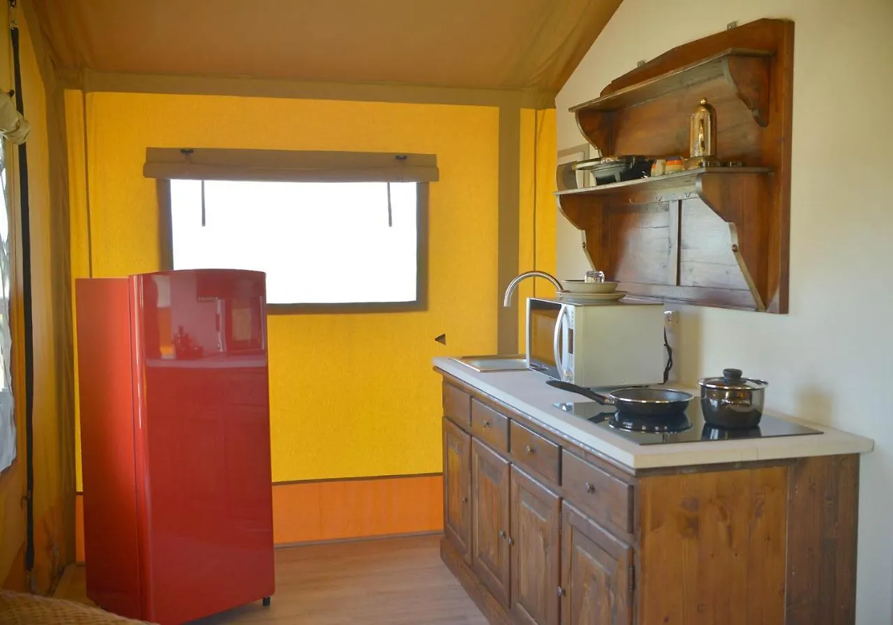 Glamping Tenuta San Pierino Agriturismo Rosignano Marittimo Luxe tent