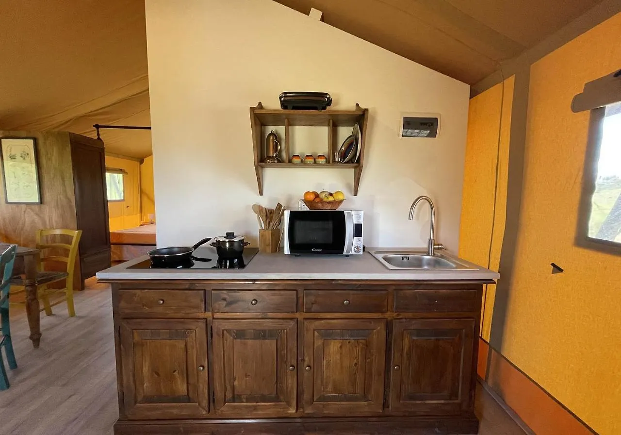 Glamping Tenuta San Pierino Agriturismo Rosignano Marittimo Luxe tent