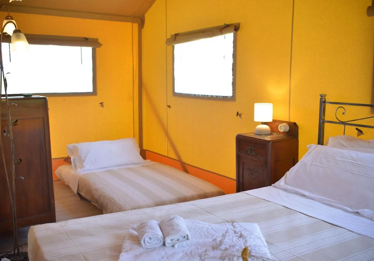 Glamping Tenuta San Pierino Agriturismo Rosignano Marittimo Luxe tent
